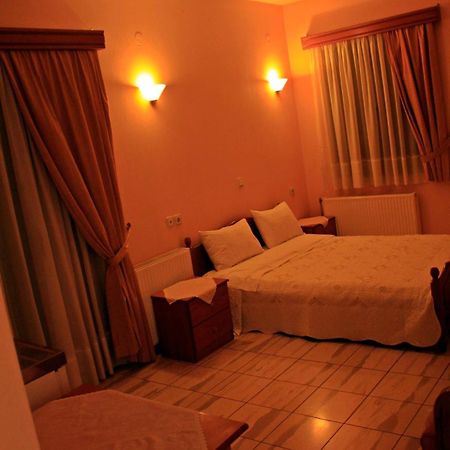 Guesthouse Bizani Neo Mpizani المظهر الخارجي الصورة