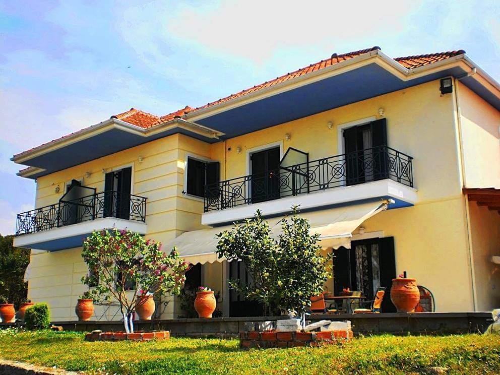 Guesthouse Bizani Neo Mpizani المظهر الخارجي الصورة