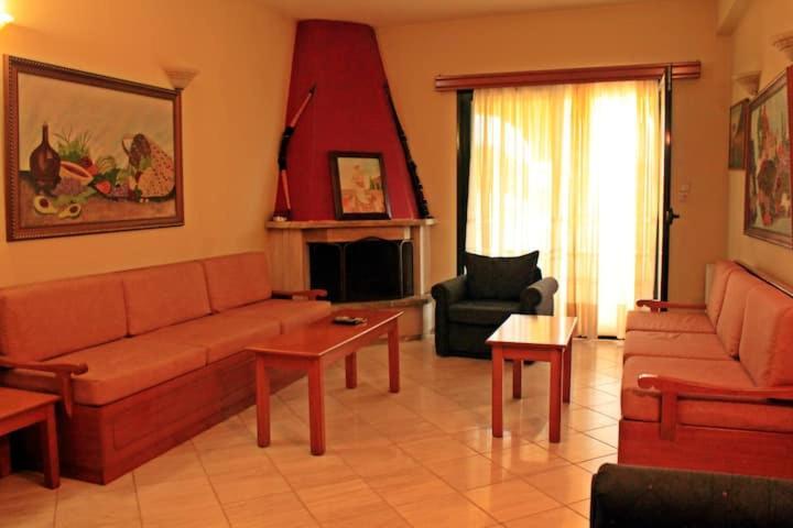 Guesthouse Bizani Neo Mpizani المظهر الخارجي الصورة