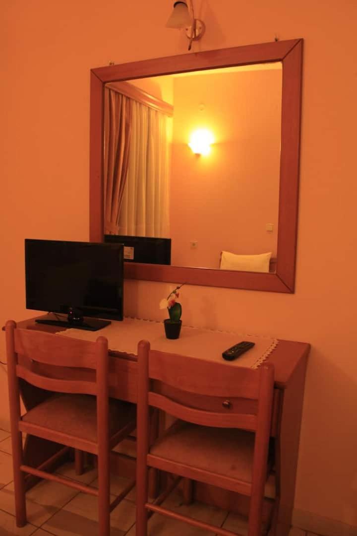 Guesthouse Bizani Neo Mpizani المظهر الخارجي الصورة